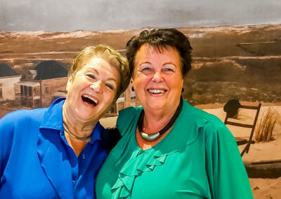 Komisch duo Loes en Loes